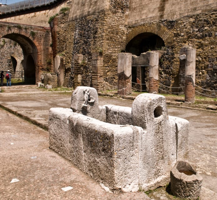 Naples: Pompeii and Herculaneum Private Walking Tour - Transfer Time: Train Between Sites