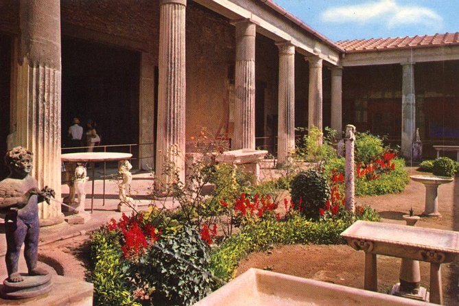 Naples, Pompeii and Sorrento full day tour from Naples - Naples morning highlights, from churches to viewpoints