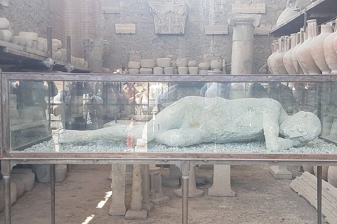 Naples, Pompeii and Sorrento full day tour from Naples - Sorrento by the water, with a short guided orientation