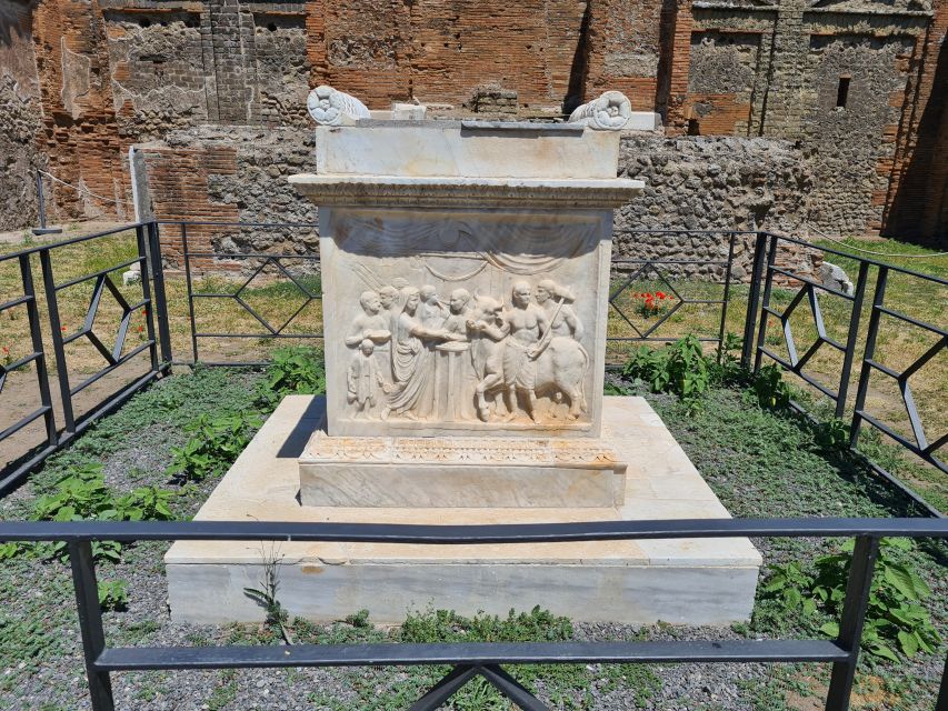 Naples: Pompeii Self Guided Audio Tour - Amphitheater Stories You Can Hear While You Stand in Place