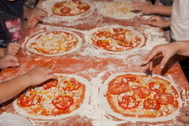 Naples: Premium Pizza-Making Class at a Pizzeria - The Sweet Finish: Fried Pizza Dough Bites and Chocolate Spread