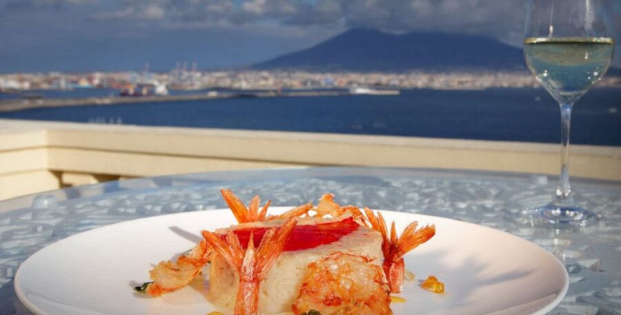 Naples: romantic dinner on the rooftop terrace - Why the Hotel Excelsior Rooftop Sets the Right Tone