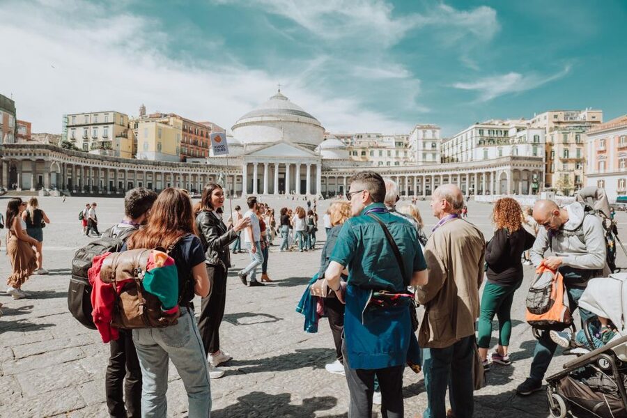 Naples: Royal Palace and Monumental Area Small Group Tour - Galleria Umberto I and Teatro San Carlo: Naples shows its more elegant side
