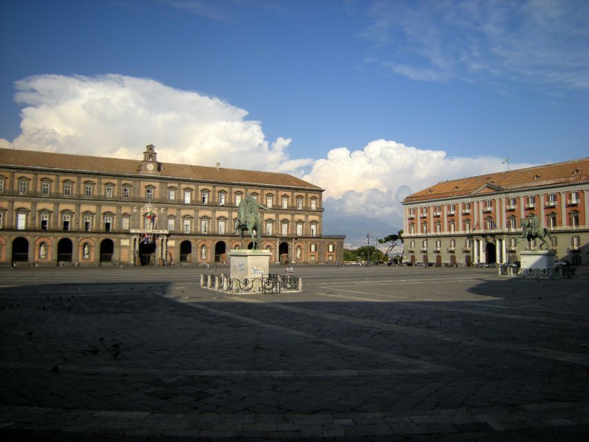 Naples: Royal Palace and Spanish Quarter Private Tour - Royal Palace Skip-the-Line Entrance, Without the Waiting Spiral