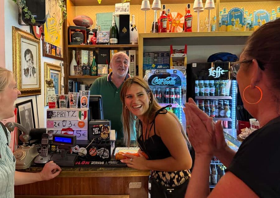 Naples: Secret Food Tour with Local Guide - Pizza history while you taste pizza in Naples