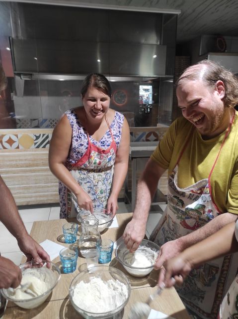 Naples: Small Group Pizza Making with Drink Included - Who this pizza-making class is best for