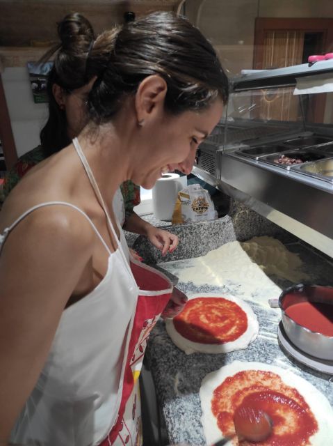 Naples: Small Group Pizza Making with Drink Included - Guides you might meet, and why their style matters