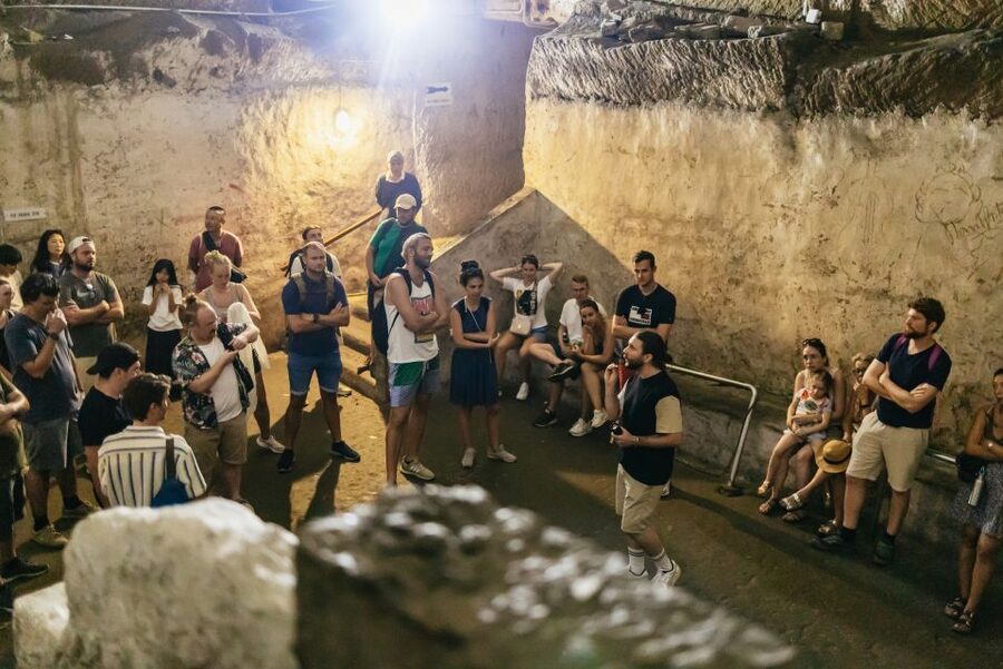 Naples: Spanish Quarters Underground Guided Tour - Who this tour is best for