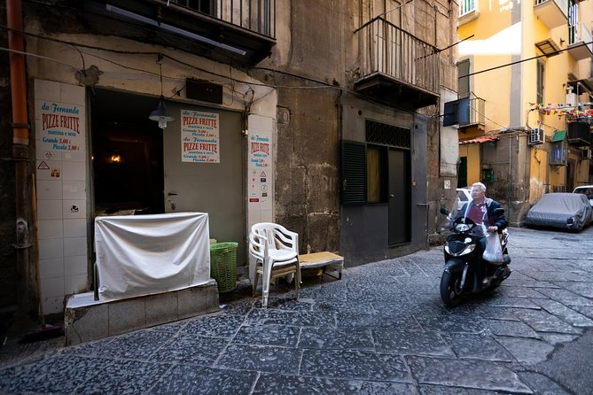 Naples Spanish Quarters Walking Tour Street Art, Folklore & Sweet - How to get more from street art explanations (without overthinking it)