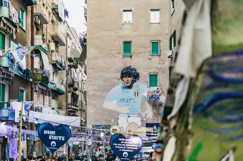 Naples: Street Art & History Tour in the Spanish Quarters - Street art with local meaning in Quartieri Spagnoli