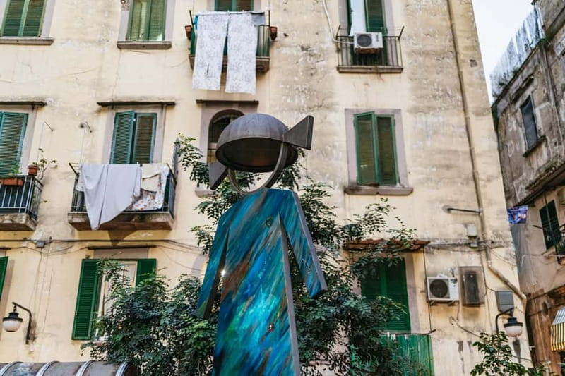Naples: Street Art & History Tour in the Spanish Quarters - Guide quality: the difference between a walk and an understanding