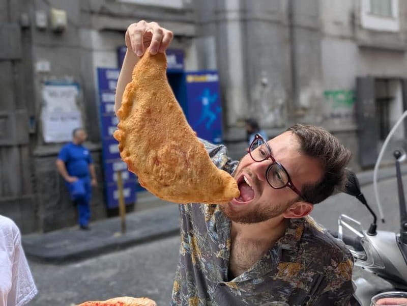 Naples: Street Art, Wine and Food Tasting Walking Tour - Drinks on the Walk: Wine, Beer, and Limoncello