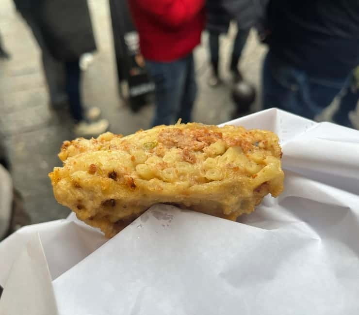 Naples: Street Food and Guided Sightseeing Walking Tour - Walking the UNESCO Center: Squares and Monuments You Will Remember
