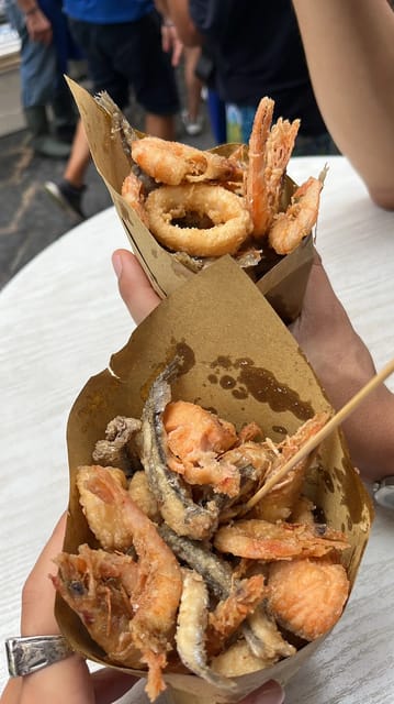 Naples: Street Food Experience With 6 Stops - Why La Pignasecca Makes Sense for Your First Bites in Naples