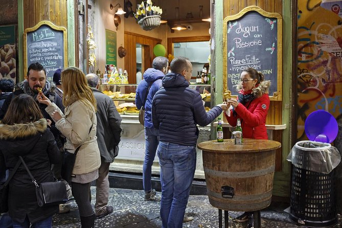Naples Street Food Experience with local guide - Small Group Tour - Meeting point: Piazza Carità, and why you should double-check