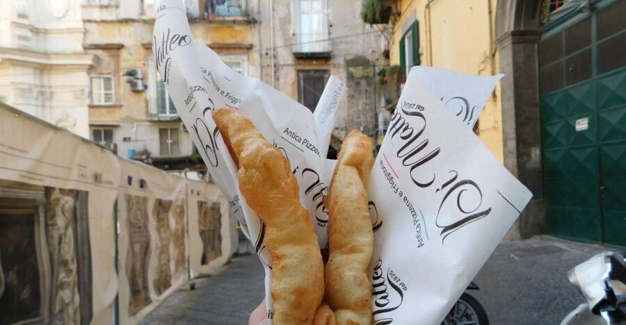 Naples Street Food Scene Tour: Small-Group Tasting Adventure - Via Toledo tasting: pizza a portafoglio and the joy of eating by hand