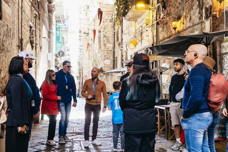 Naples: Street Food Walking Tour with Local Guide - Piazza Bellini and the Greek ruins, the perfect kickoff