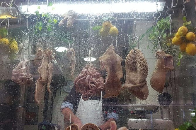 Naples street food walking tour - Mercato della Pignasecca: where the market becomes a show