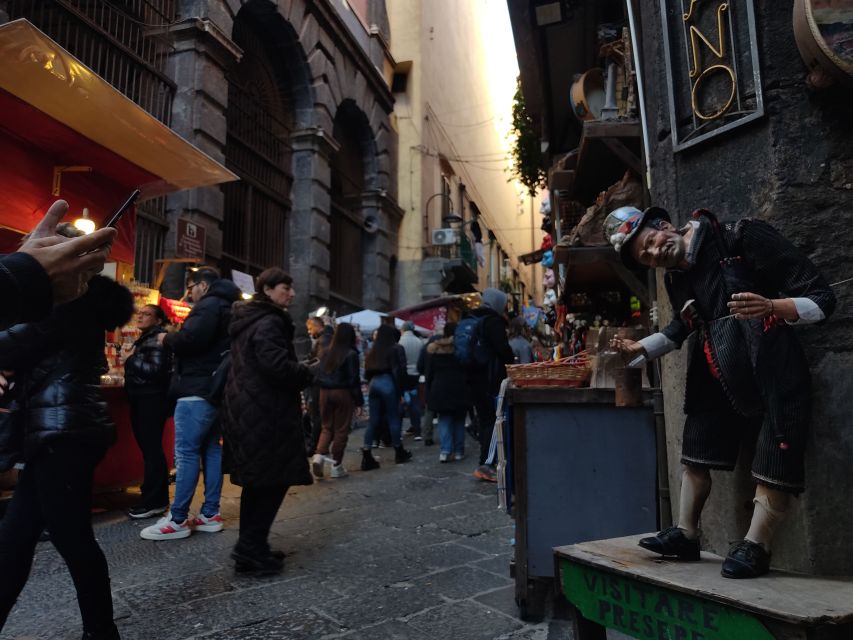 Naples: the magic of Christmas and Nativity scenes - The overlap of sacred and street-level life at Santa Maria del Purgatorio ad Arco