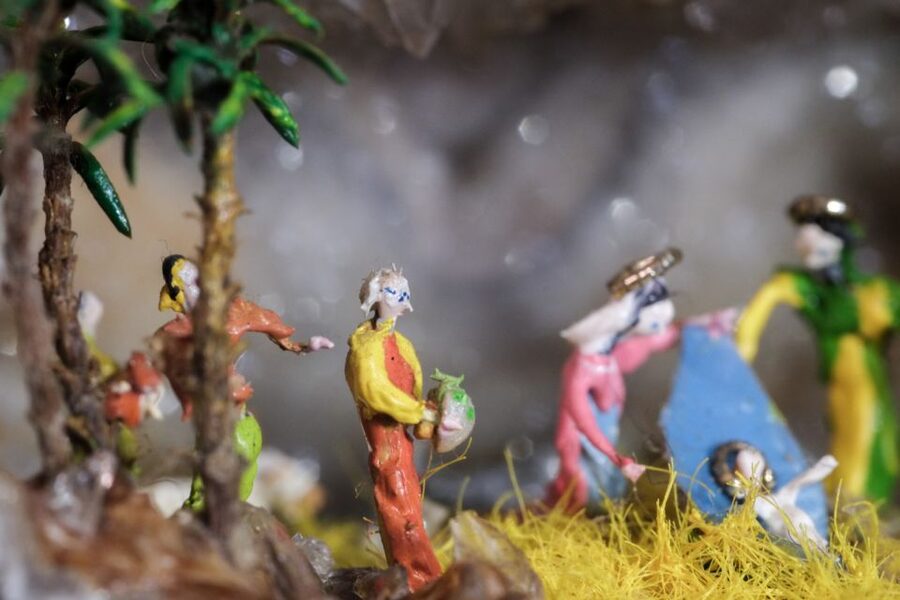 Naples: the magic of Christmas and Nativity scenes - Who will enjoy this most