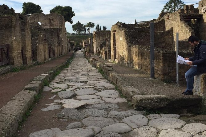 Naples to/from Positano Private Transfer & Optional Pompeii Stop - The drive from Naples to Positano: scenic time with smart stops