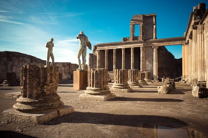Naples to Positano/Sorrento Transfer via Pompeii (or Vice Versa) - Pickup details in Naples, Positano, or Sorrento (and why the timing matters)