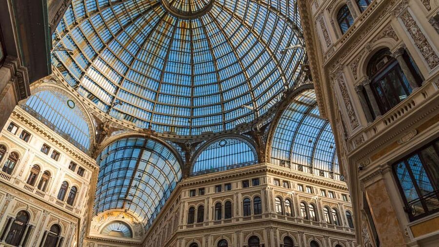 Naples: tour between Maschio Angioino and Plebiscito square - How long it takes, and the best times to go by season