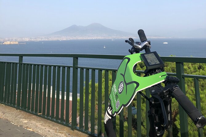 Naples tour by E-BIKE - Meeting at Via Francesco Blundo and what the small group really changes