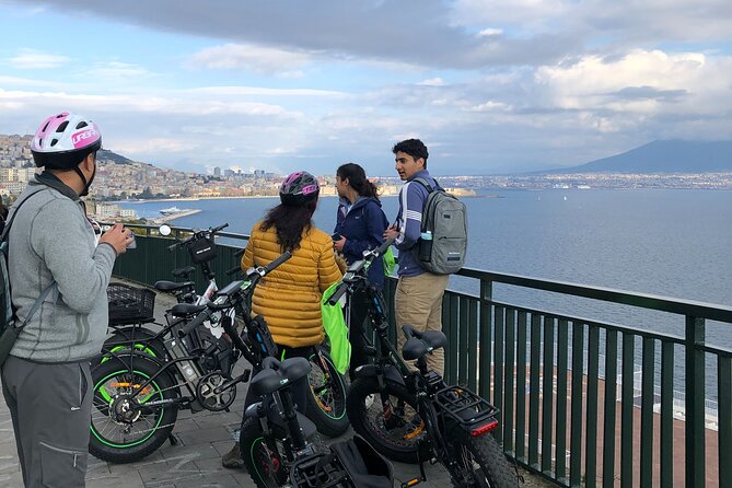 Naples tour by E-BIKE - Piazza Trieste e Trento and Borgo Marinari: where the route starts feeling scenic