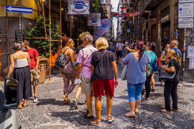 Naples' Ultimate Street Food Tour - Small Group by Do Eat Better - Small Group Size, Pacing, and the Real Meaning of a 3-Hour Walk
