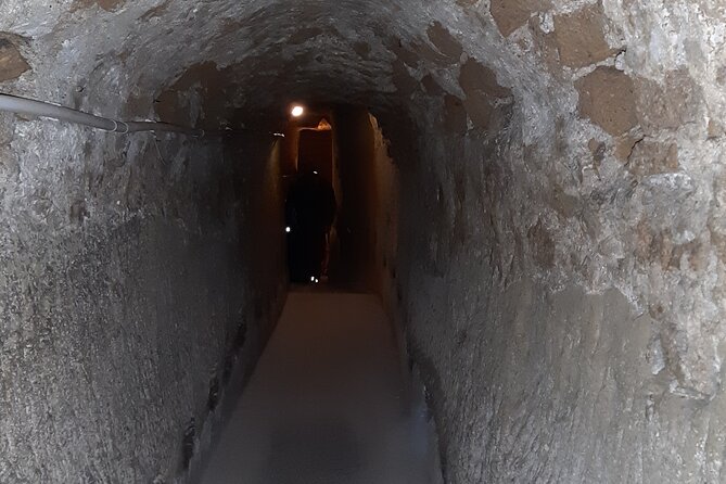 Naples Underground Official Skip-the-line Ticket - Group size and hearing: why where you stand changes what you learn