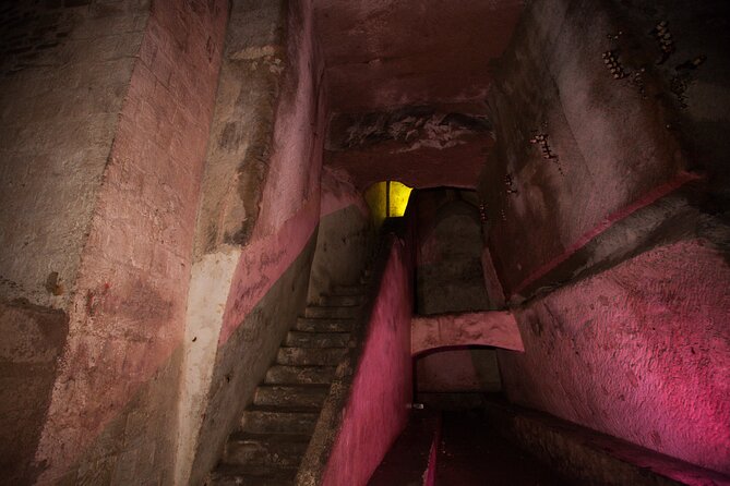 Naples Underground Spanish Quarters with Guide - Who should book this, and who should think twice