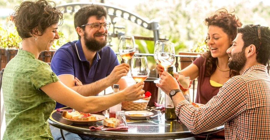 Naples: Vesuvius Half-Day Trip with Lunch and Wine Tasting - Lunch on the slopes, plus wine tasting that fits the volcano theme