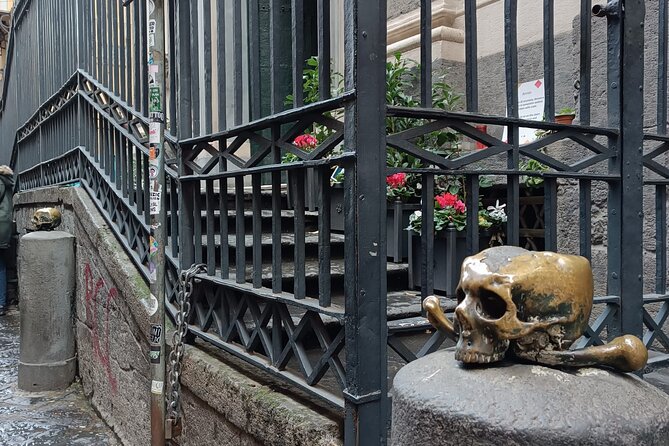 Naples: Walking Tour of the Historical Center - Coffee and sfogliatella first, the 3 Cs moment