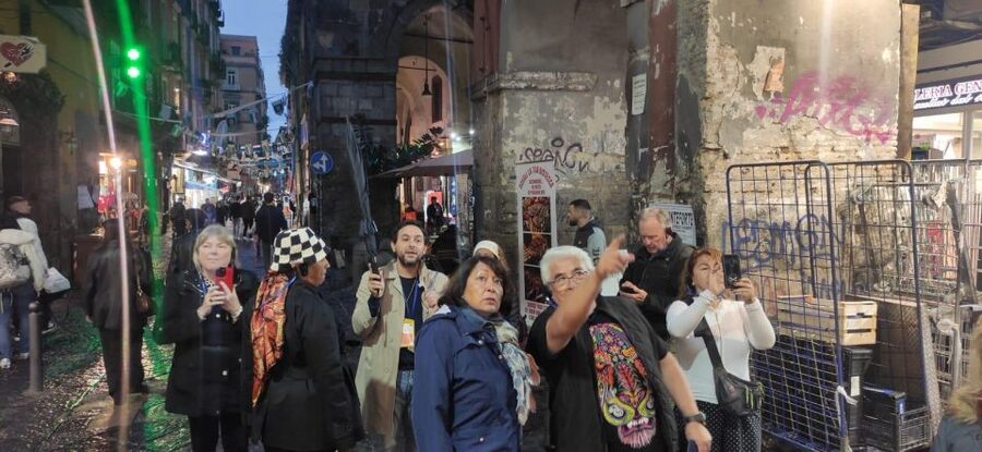 Naples Walking Tour: Old Town and Spaccanapoli - How group size, headsets, and languages really affect your experience