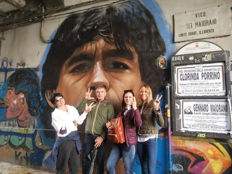 Napoli centro storico - tour in Italiano - Via San Gregorio Armeno and the crib street you will remember