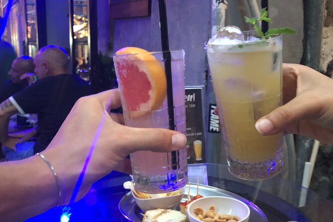 Napoli Pub Crawl in the Old Town - A 9:30 pm crawl with a local friend