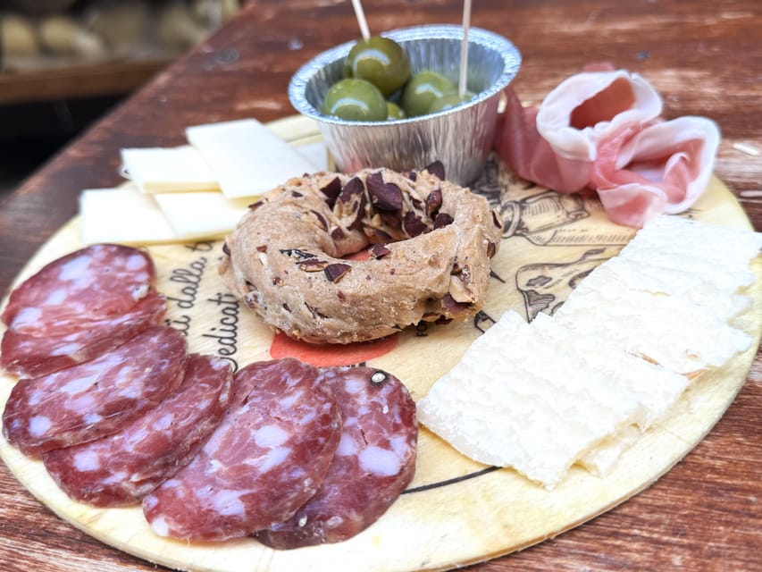 No Diet Club - Unique Food Tour in Napoli with many Tastings - Who should book this Naples food tour (and who should skip it)