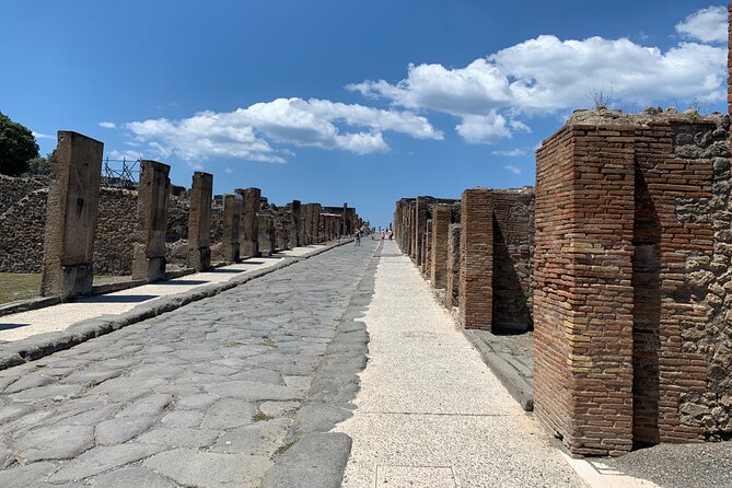 Once upon a time Pompeii 2 and a half hour tour - Headsets and group size: comfort you’ll notice sooner than you expect
