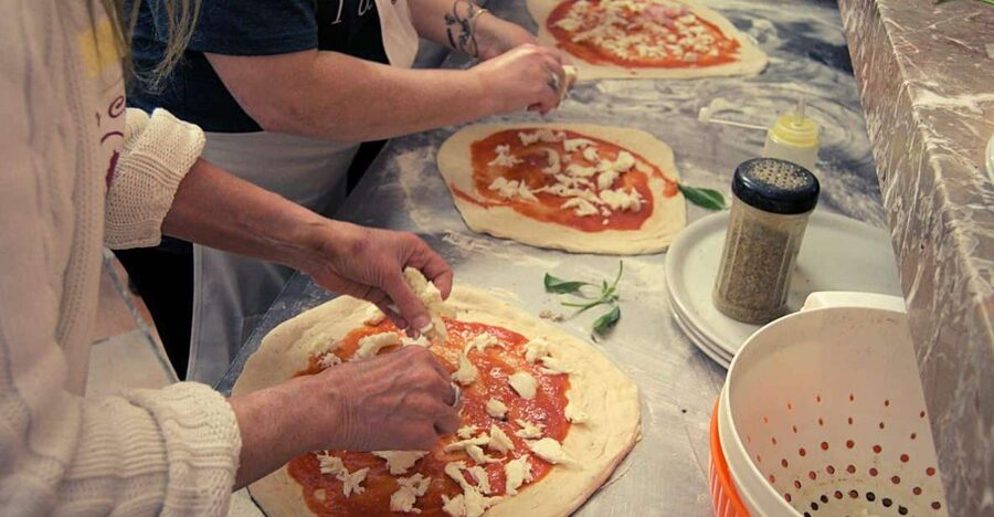 Pizza lesson - A Two-Hour Neapolitan Pizza Lesson You Can Actually Use at Home