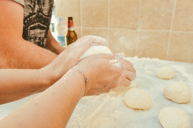 Pizza Making Experience - The social cooperative angle: pizza with a purpose