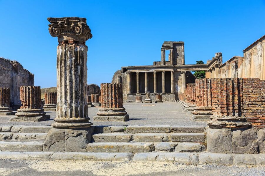 Pompei: Audio guide of the archeological site - Streets, Markets, and Villas: How the Audio Turns Ruins Into Routine
