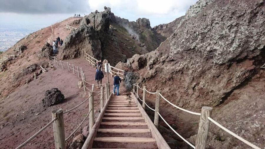 Pompei: Private tour of Pompei and Vesuvius from Sorrento - Tickets, skip-the-line, and what you pay for separately