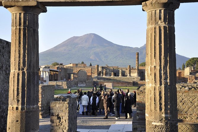 Pompei Skip The Line 2-Hours Guided Tour in English or Italian - Where the tour starts: Tempio Travel meeting point and choosing a start time
