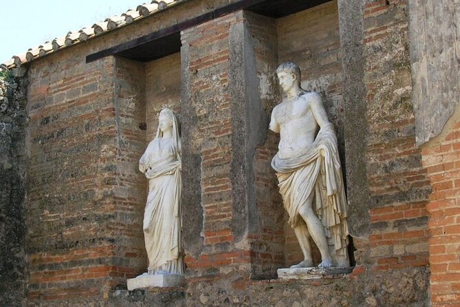 Pompei three hours with an expert guide - Street of Abundance to the Amphitheater: From Everyday Streets to 20,000 Spectators