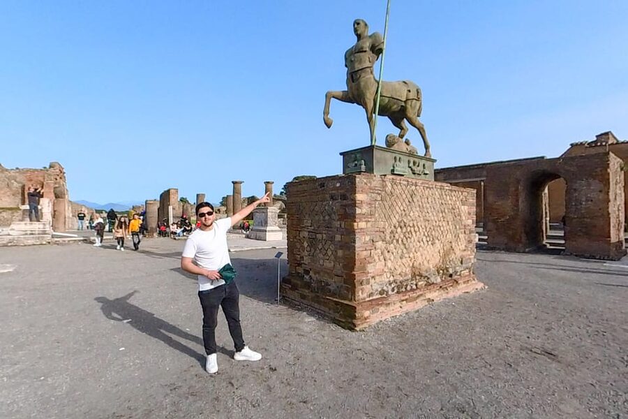 Pompeii: 2 Hours Skip the Line Visit with a Licensed Guide - Roman Forum: Politics and Commerce Where Pompeiiians Met