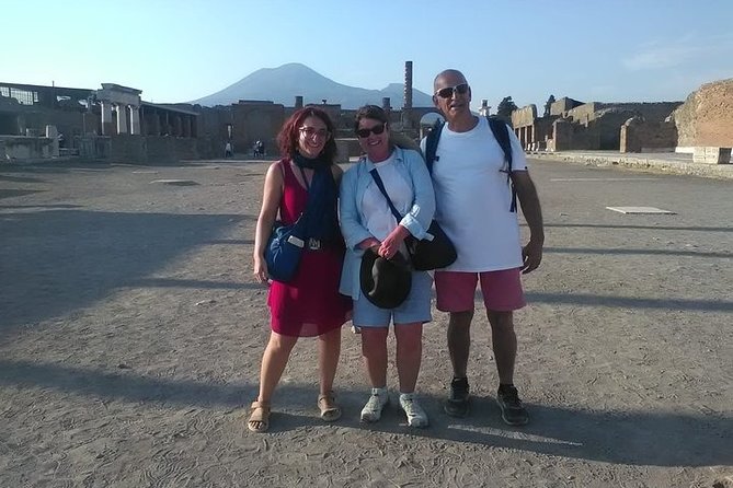 Pompeii 360° - 4-hour tour with an expert Guide in archaeology - Pompeii 360° in plain terms: a guided circuit, not a free roam