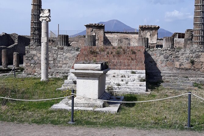 Pompeii & Amalfi Coast Private Day Tour from Naples - Who this tour suits best