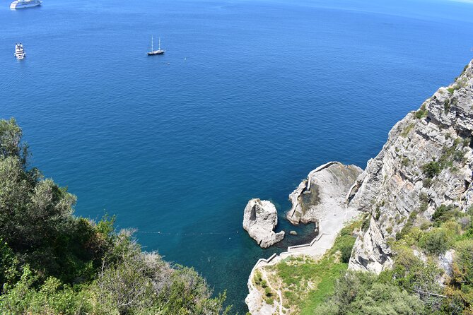 Pompeii & Amalfi Coast Tour from Naples or Sorrento - The Amalfi Coast Drive: Views, Photo Stops, and Real Road Time