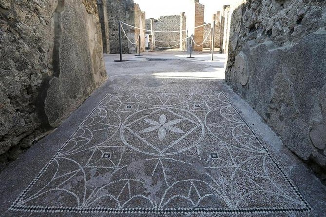 Pompeii and Amalfi Coast Day Trip from Naples - Guides, Group Size, and Language Support That Actually Matters